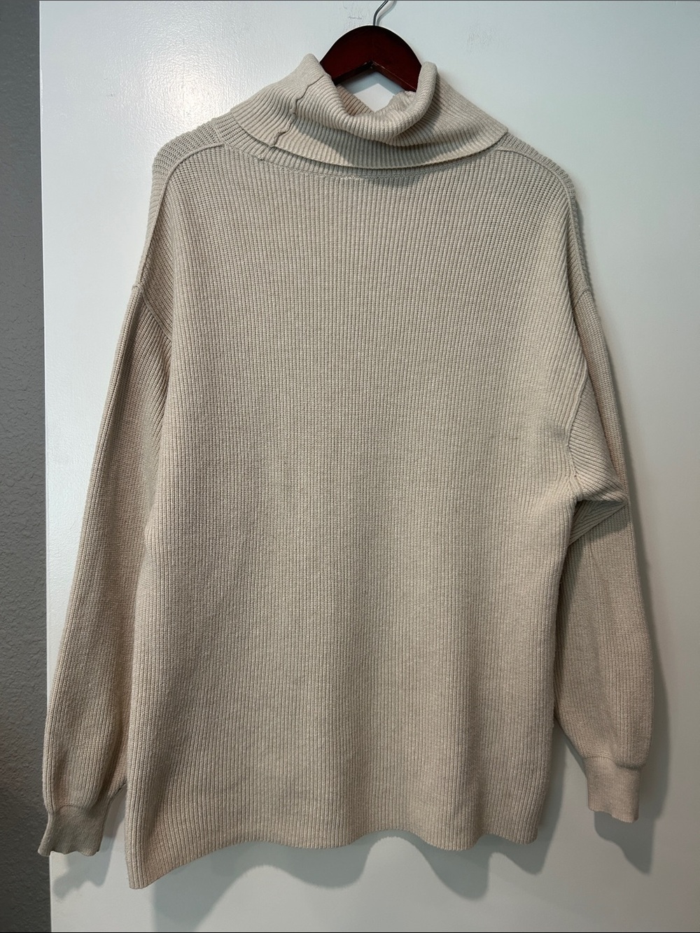 Free People Softly Structured Ribbed Turtleneck Size Small - Picture 3 of 6